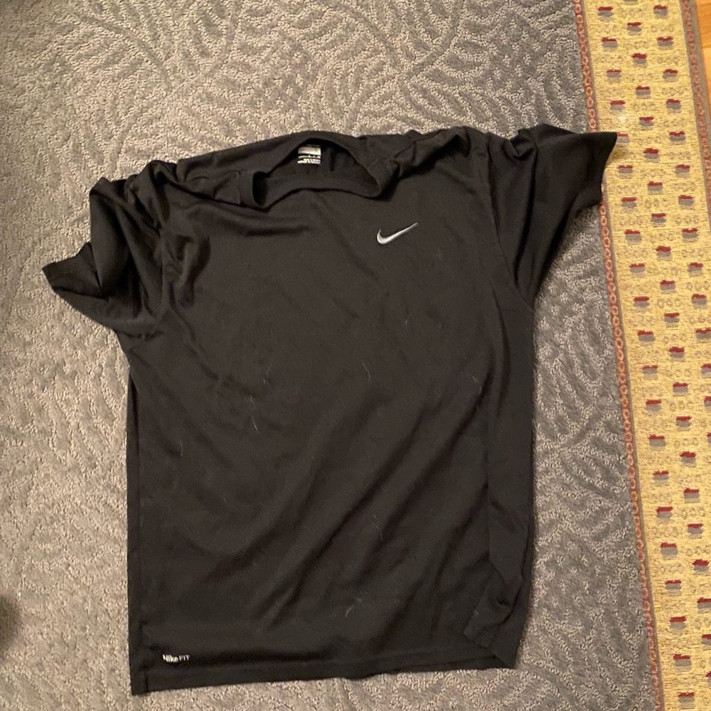 NIKE T-SHIRT